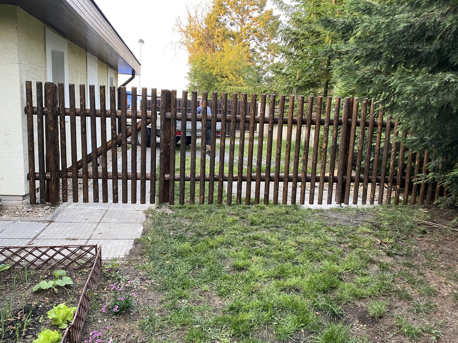 Obrázek 1 / Dřevěné ploty - strojně frézované   - realizace Kladno 6-2020