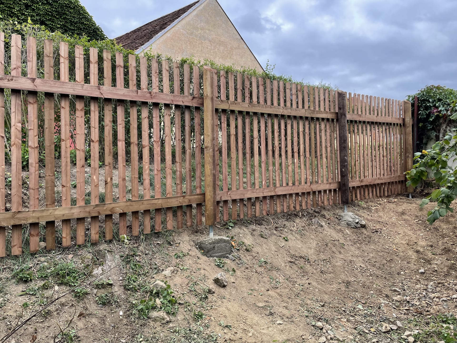 Obrázek 5 / Dřevěné ploty - strojně frézované   - realizace Dnešice 9-2021