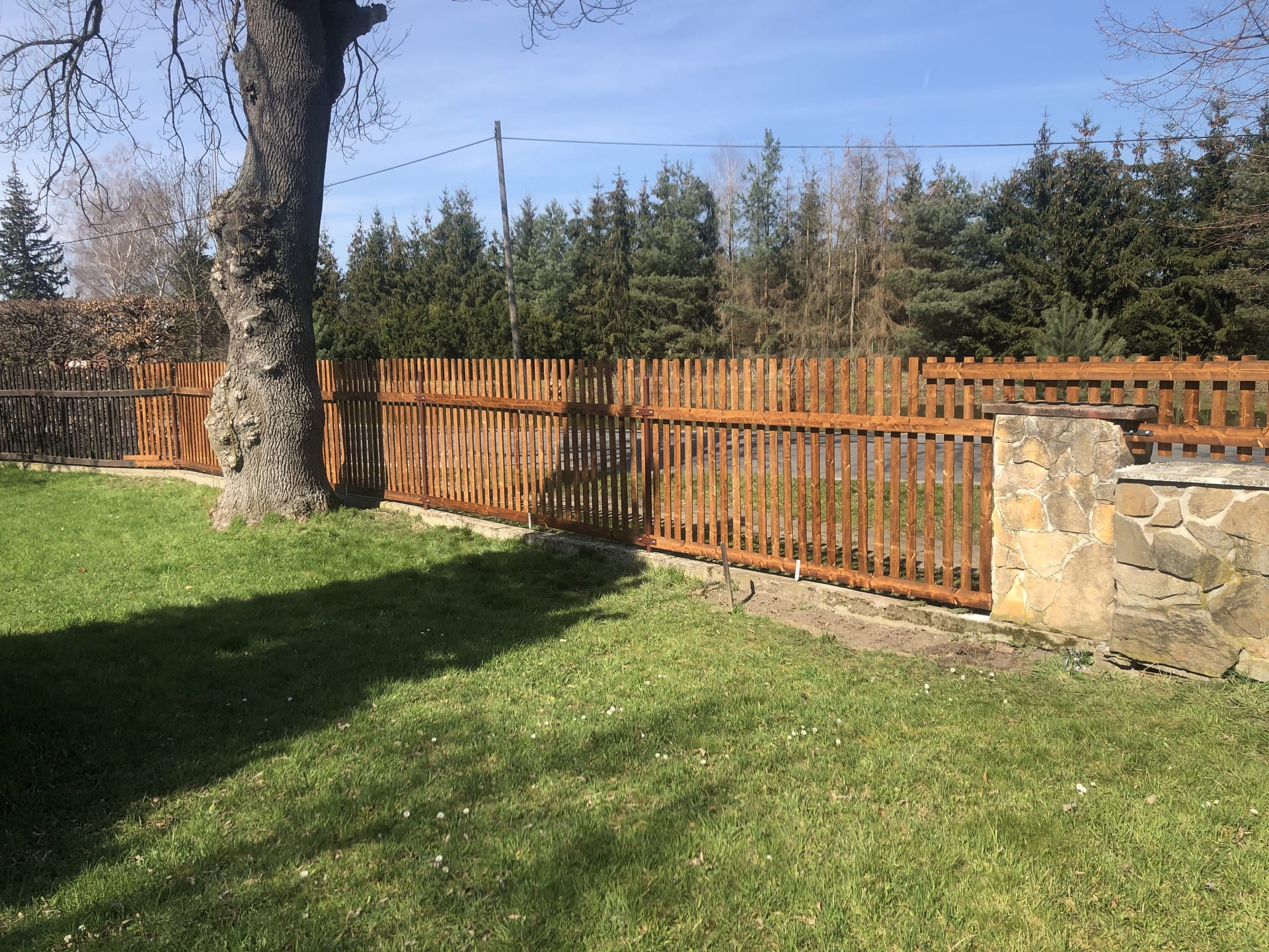 Obrázek 2 / Dřevěné ploty - strojně frézované   - realizace Habrkovice 4-2021