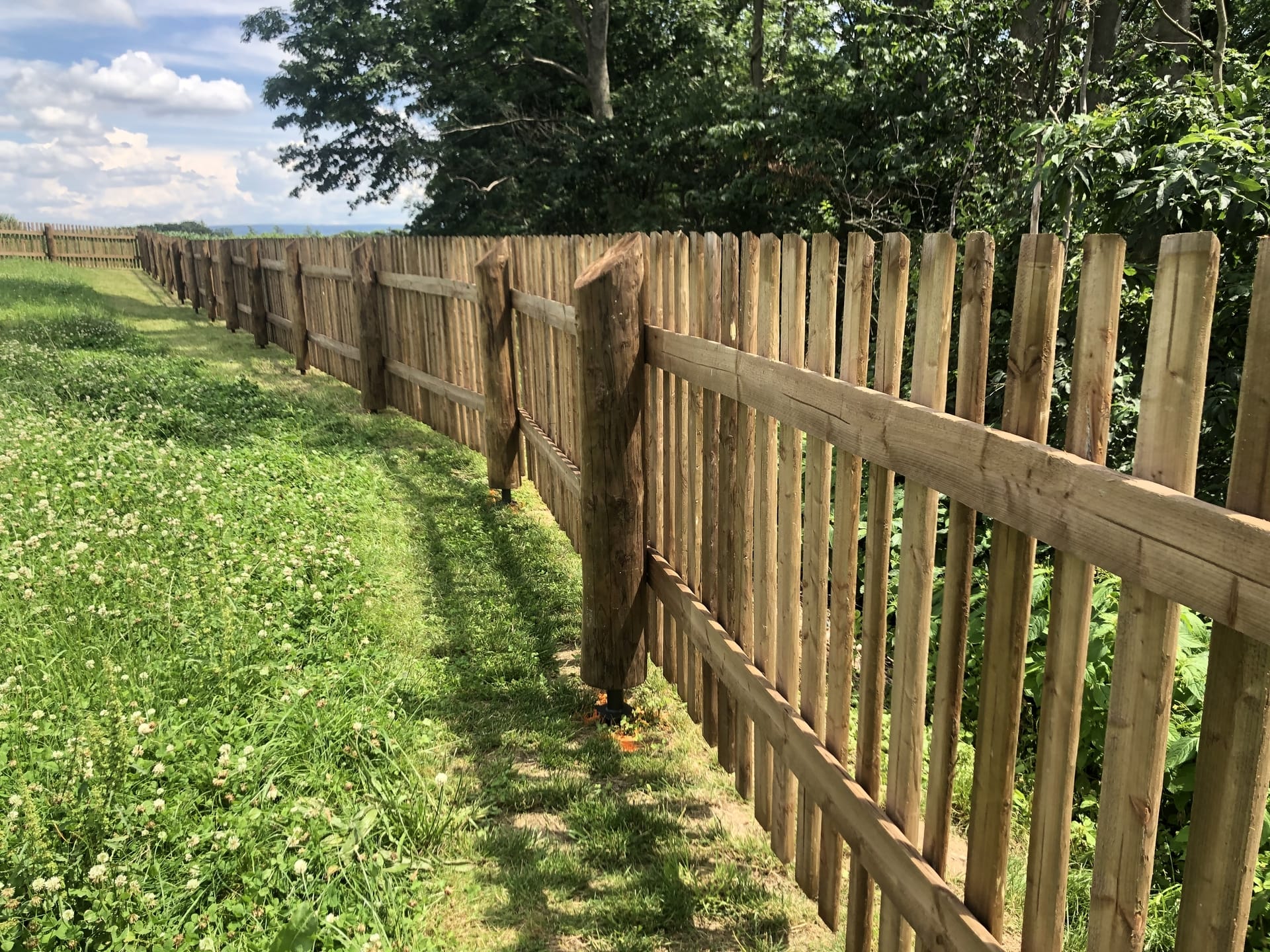 Obrázek 2 / Dřevěné ploty - strojně loupané   - realizace Dolní Újezd 7-2020