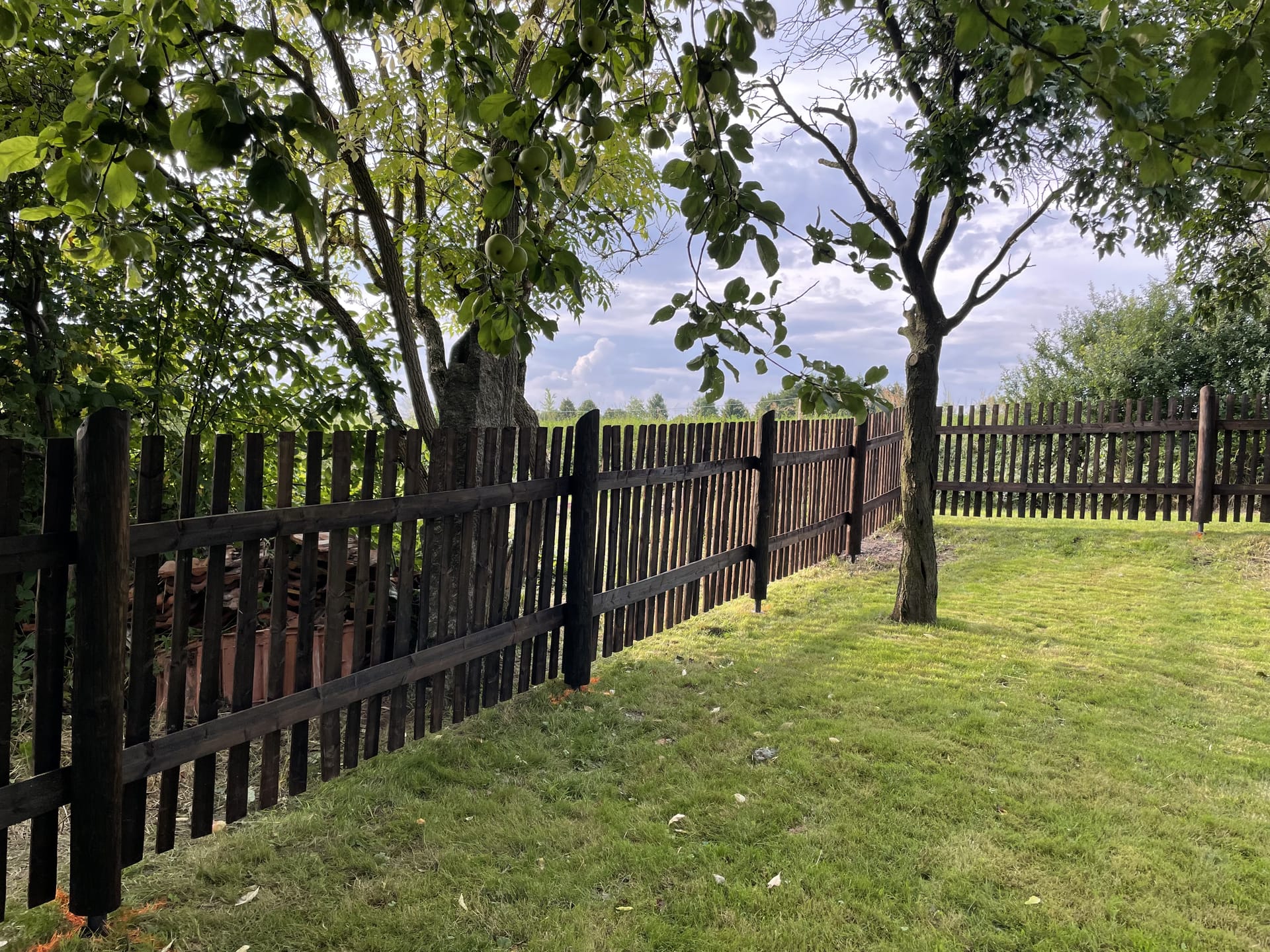 Obrázek 3 / Dřevěné ploty - strojně loupané   - realizace Kozlov 8-2021