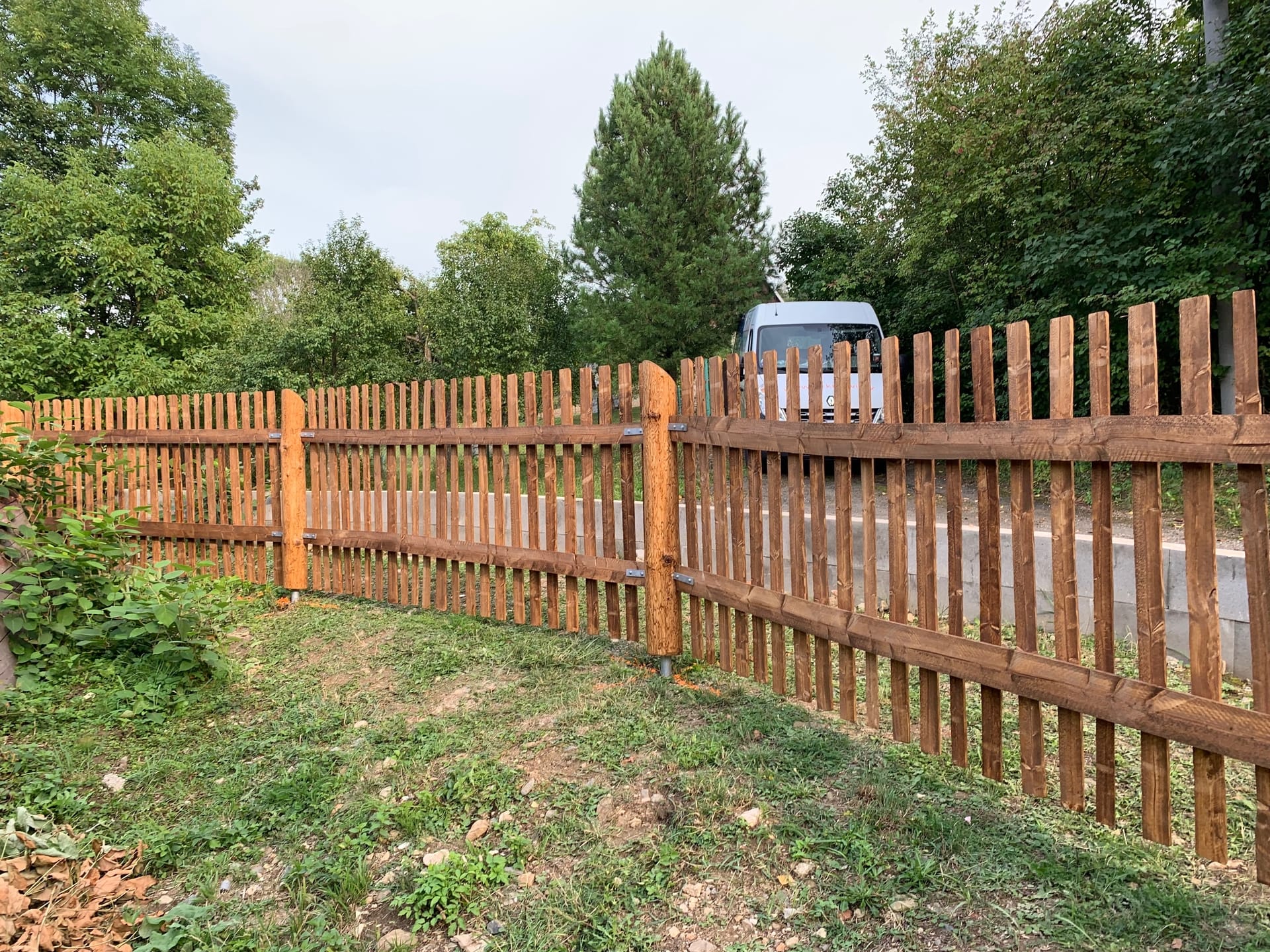 Obrázek 2 / Dřevěné ploty - strojně loupané   - realizace Rudimov 7-2019