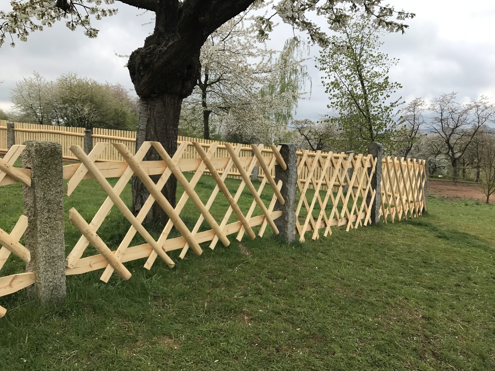 Dřevěný plot  - realizace KOURIM