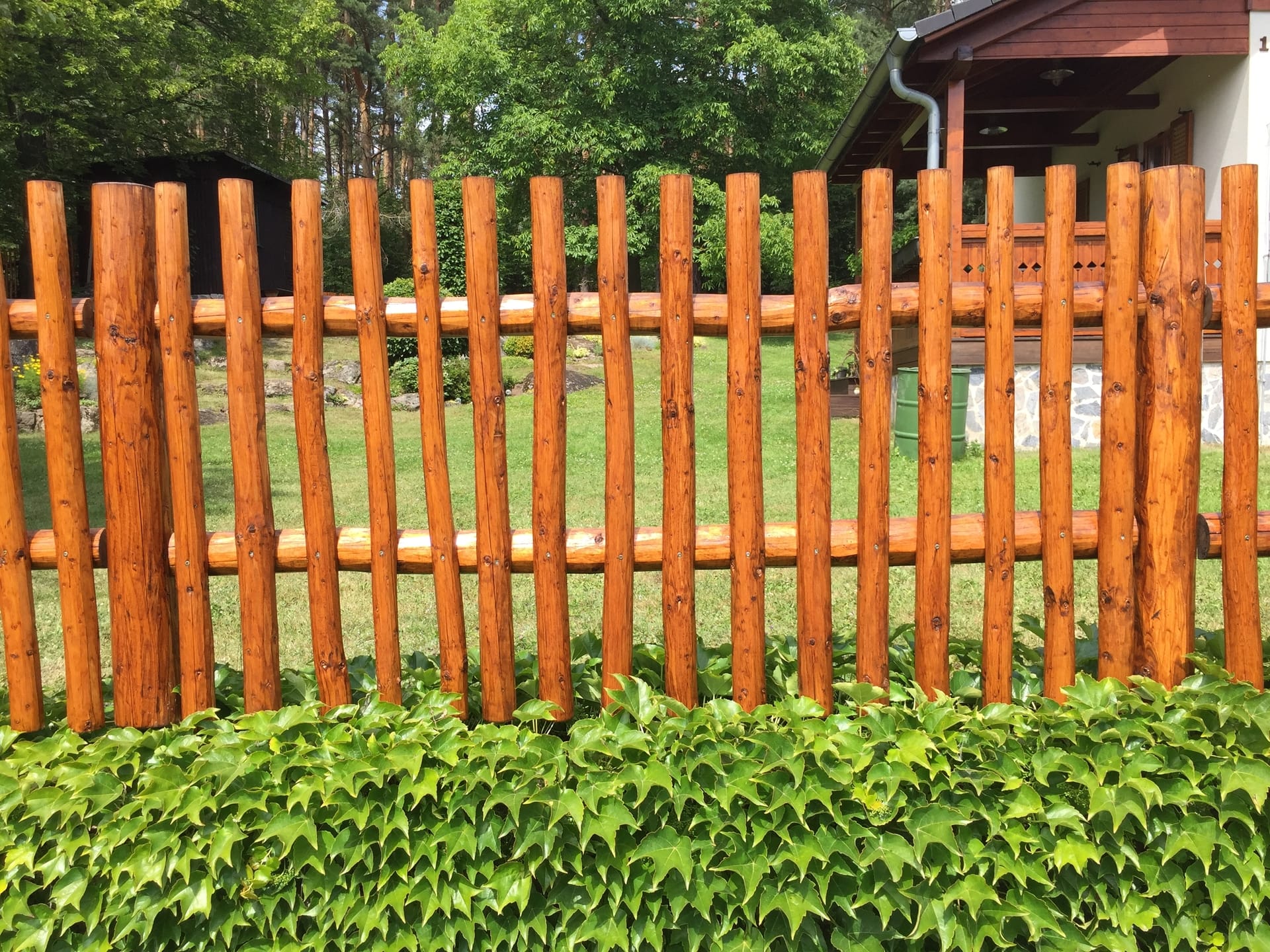 Dřevěný plot  - realizace R049-2018