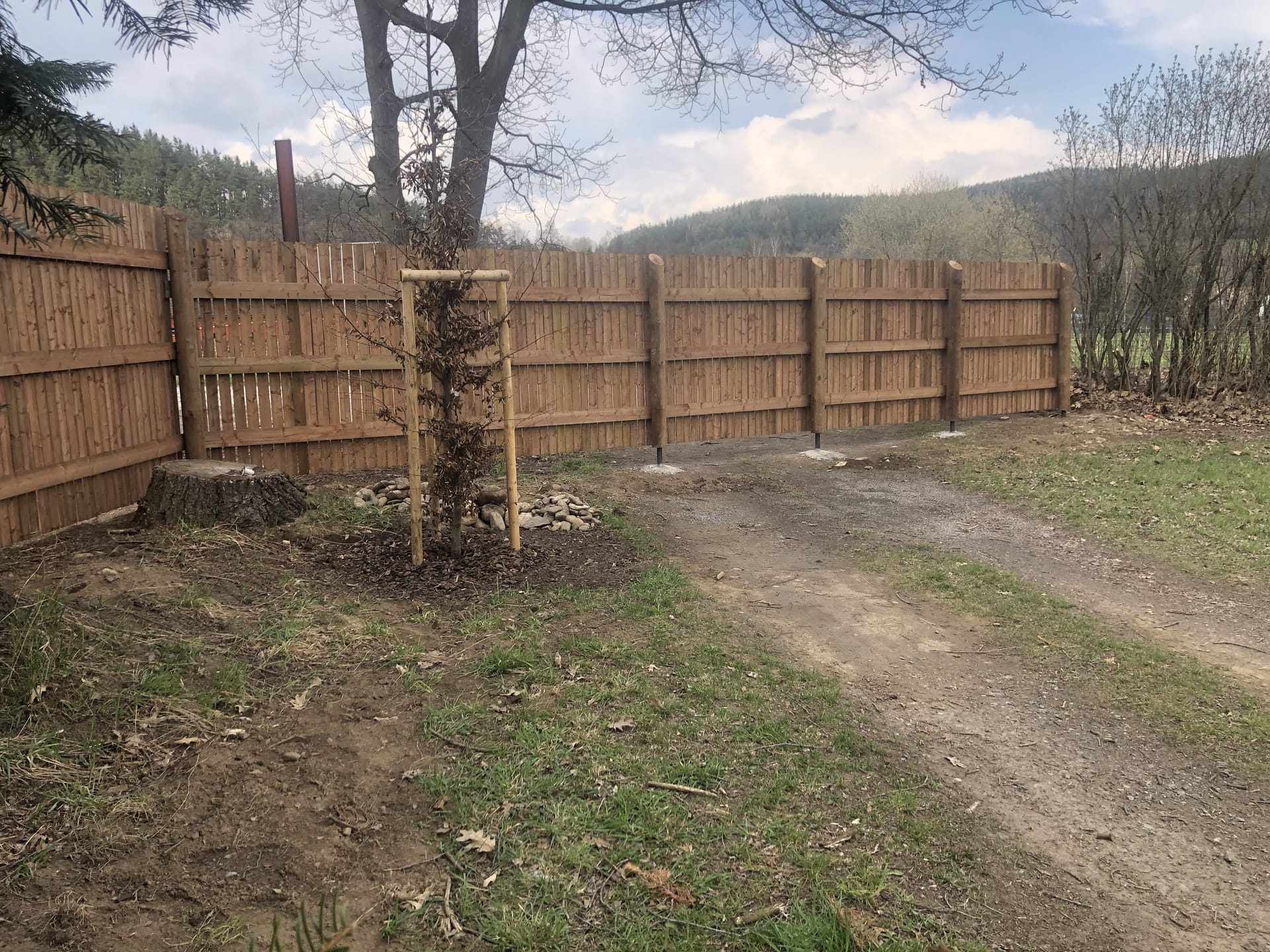 Dřevěný plot  - realizace F035-2021