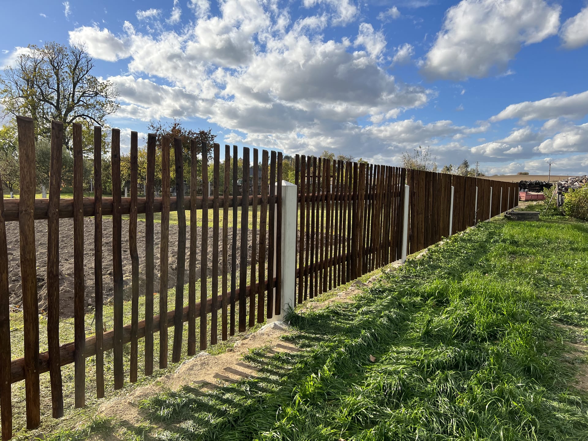 Dřevěný plot  - realizace R206-2021