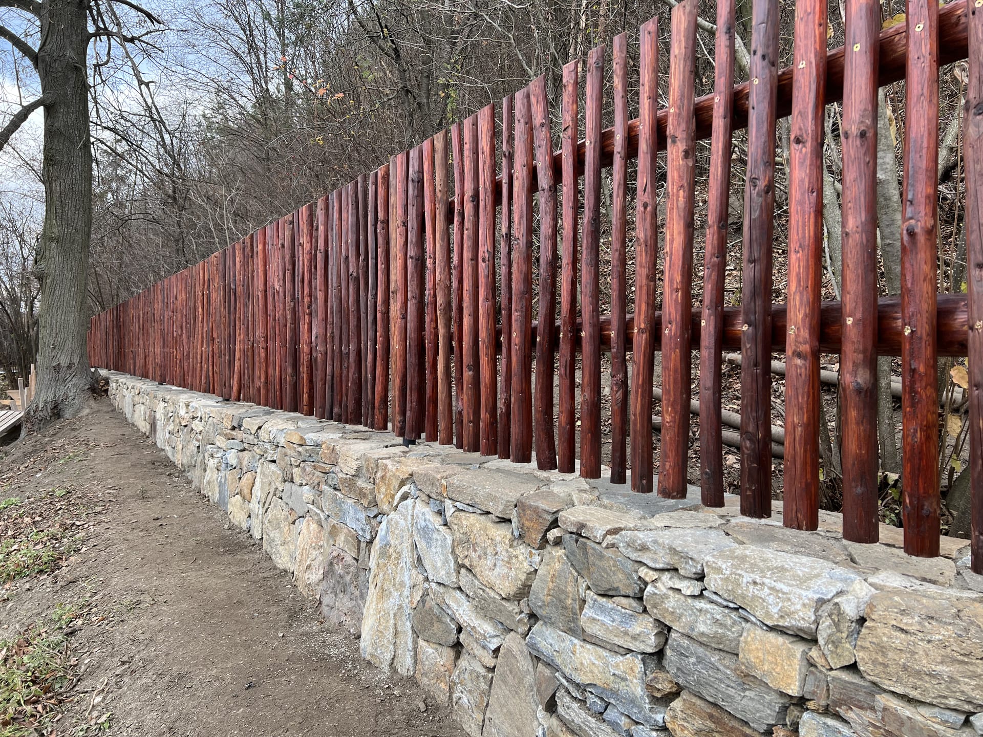 Dřevěný plot  - realizace R210-2021