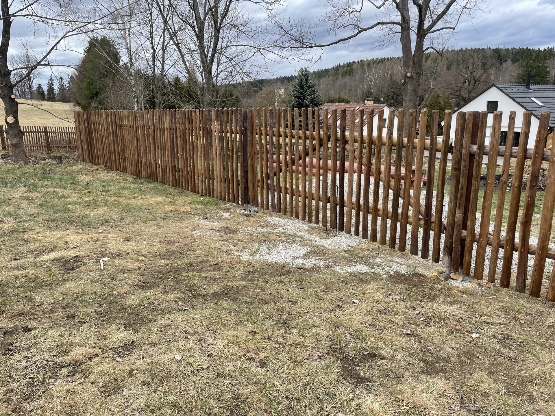 Dřevěný plot  - realizace R312-2021