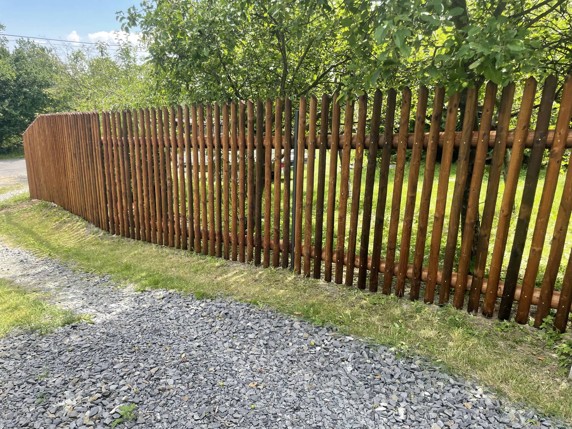 Dřevěný plot  - realizace F25-2022