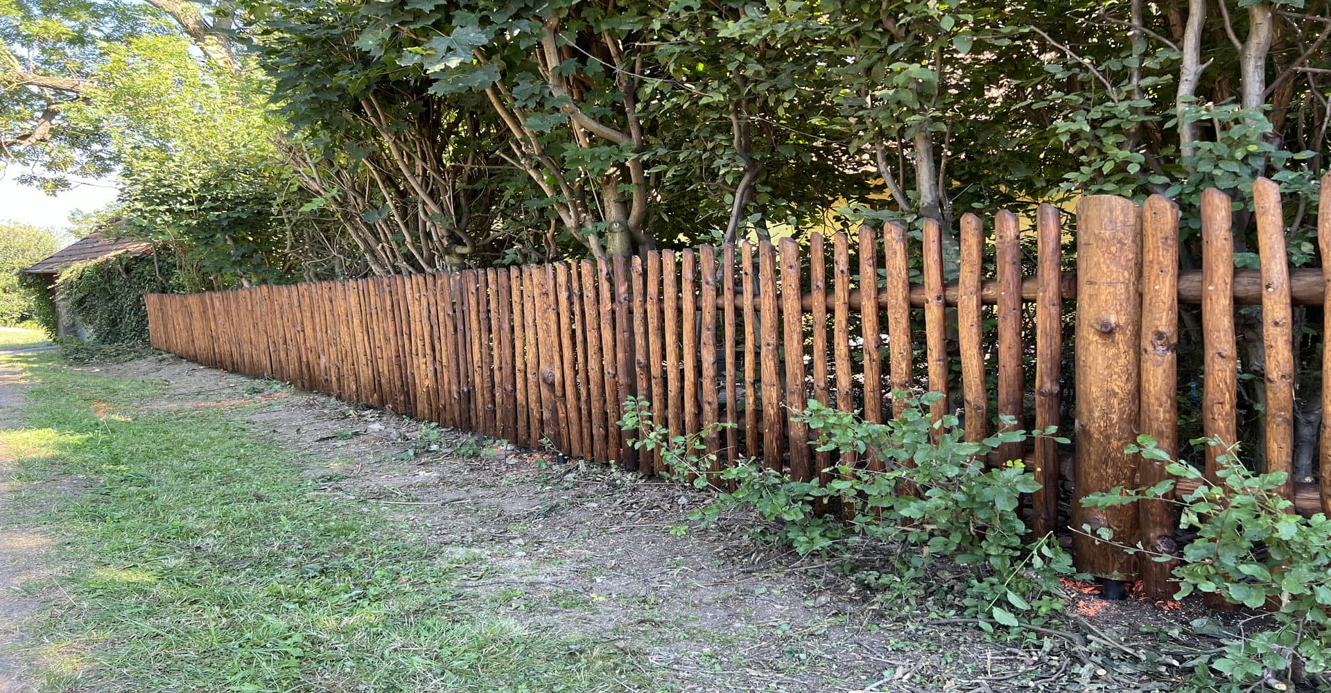 Dřevěný plot  - realizace R66-2022